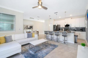 Gorgeous Storey Lake 4BR